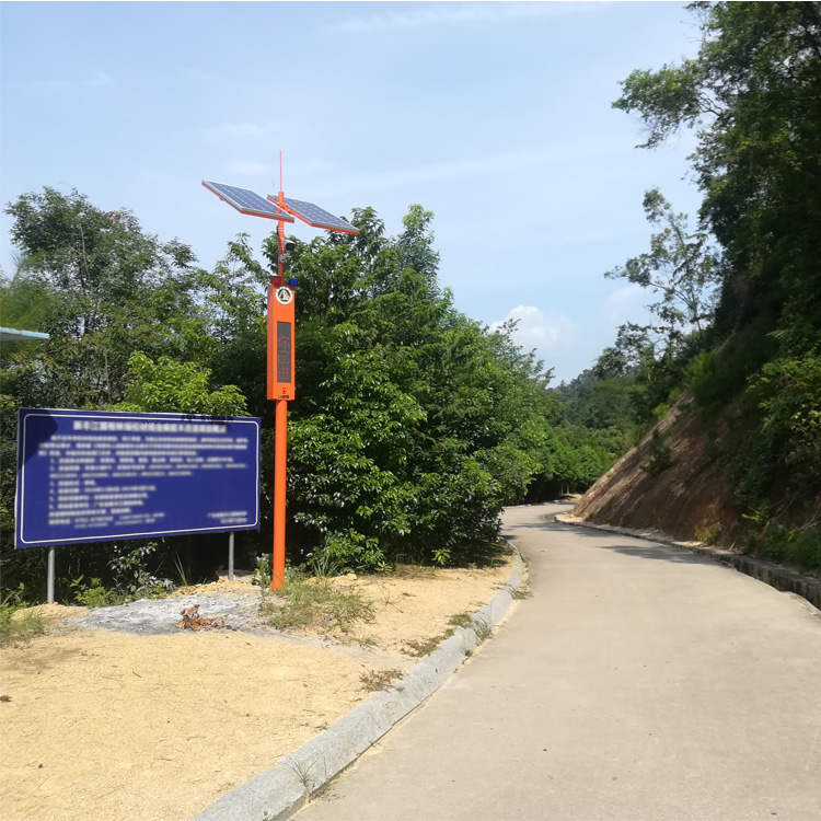 [红外感应智能电子杆]红外感应智能电子杆：保障城市交通安全